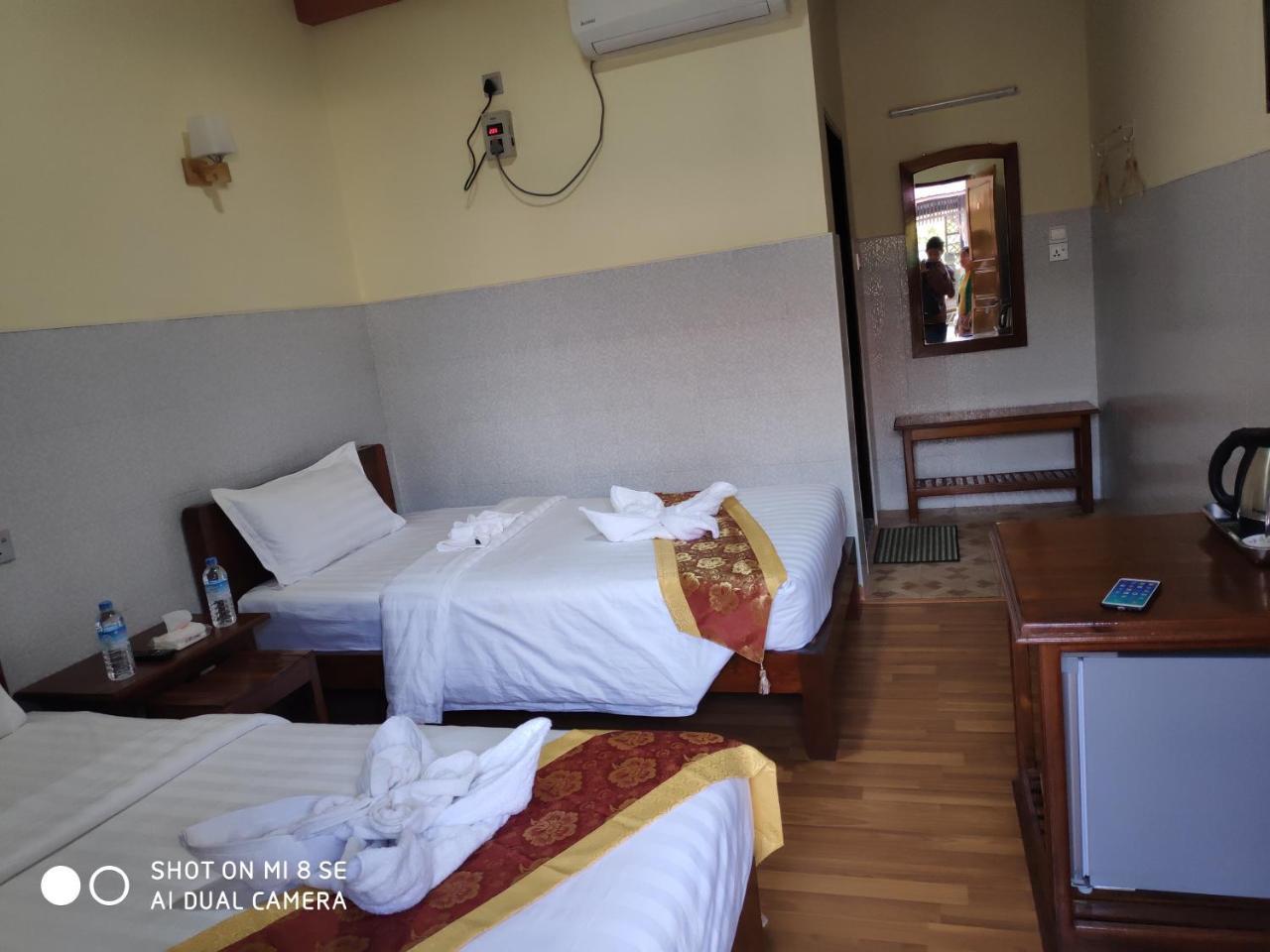Shwe Wun Yan Motel Bagan Rum bild